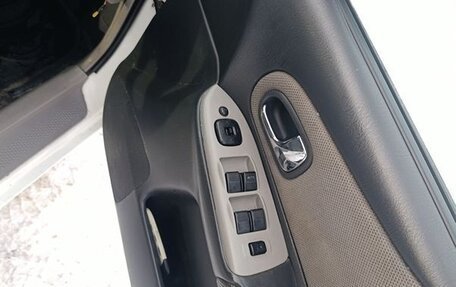 Mazda Familia Y11, 2002 год, 300 000 рублей, 13 фотография