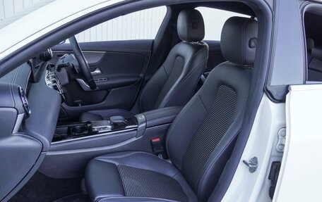 Mercedes-Benz CLA, 2020 год, 2 780 000 рублей, 8 фотография