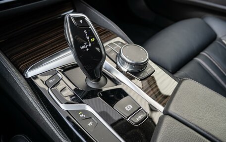 BMW 5 серия, 2018 год, 3 180 000 рублей, 14 фотография