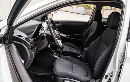 Hyundai Solaris II рестайлинг, 2013 год, 675 000 рублей, 10 фотография