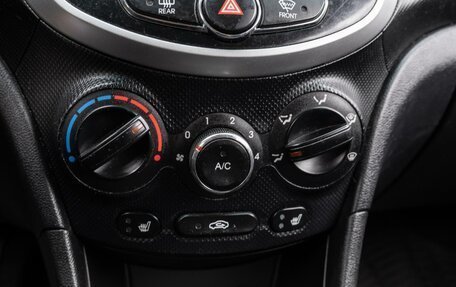 Hyundai Solaris II рестайлинг, 2013 год, 675 000 рублей, 13 фотография