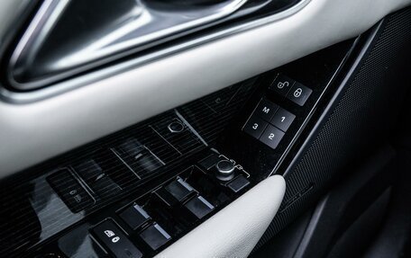 Land Rover Range Rover Velar I, 2017 год, 4 670 000 рублей, 20 фотография