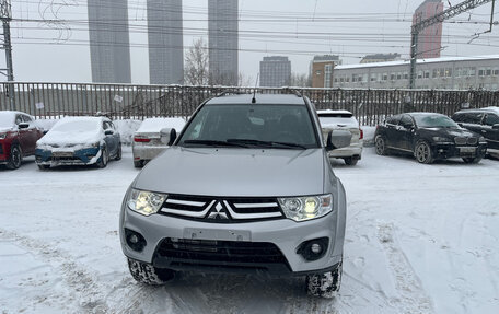 Mitsubishi Pajero Sport II рестайлинг, 2015 год, 1 870 000 рублей, 1 фотография