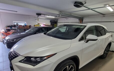 Lexus RX IV рестайлинг, 2017 год, 3 850 000 рублей, 1 фотография