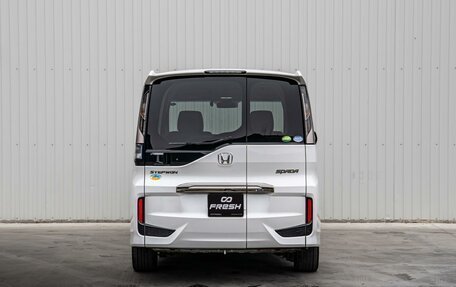 Honda Stepwgn IV, 2020 год, 2 990 000 рублей, 4 фотография