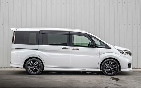 Honda Stepwgn IV, 2020 год, 2 990 000 рублей, 5 фотография