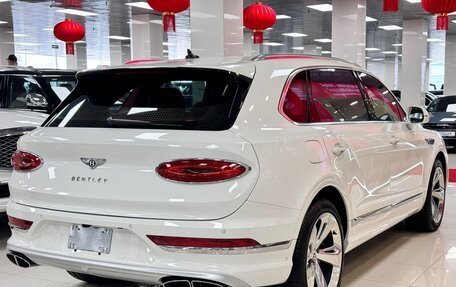 Bentley Bentayga I, 2023 год, 25 000 000 рублей, 4 фотография