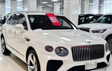 Bentley Bentayga I, 2023 год, 25 000 000 рублей, 3 фотография