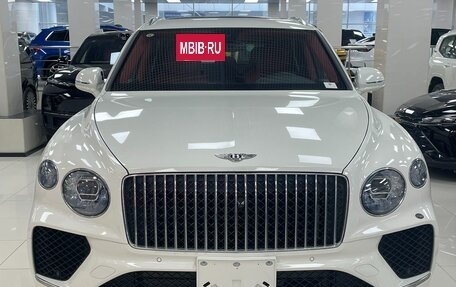 Bentley Bentayga I, 2023 год, 25 000 000 рублей, 2 фотография