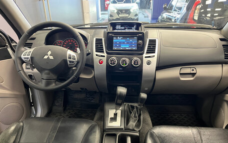 Mitsubishi Pajero Sport II рестайлинг, 2015 год, 1 870 000 рублей, 16 фотография