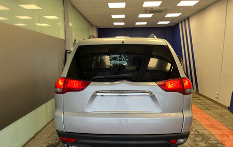 Mitsubishi Pajero Sport II рестайлинг, 2015 год, 1 870 000 рублей, 28 фотография