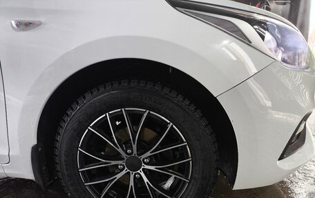 Hyundai Solaris II рестайлинг, 2017 год, 1 400 000 рублей, 13 фотография