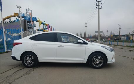 Hyundai Solaris II рестайлинг, 2021 год, 1 850 000 рублей, 8 фотография