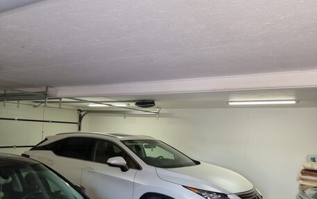 Lexus RX IV рестайлинг, 2017 год, 3 850 000 рублей, 2 фотография