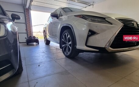 Lexus RX IV рестайлинг, 2017 год, 3 850 000 рублей, 6 фотография