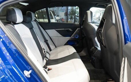 BMW M5, 2024 год, 21 000 000 рублей, 14 фотография