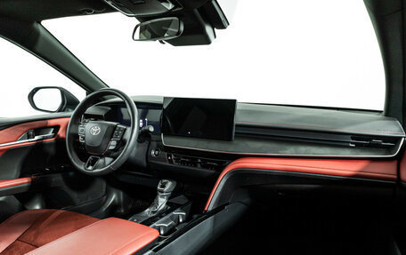 Toyota Camry, 2024 год, 3 829 900 рублей, 9 фотография