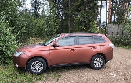 Mitsubishi Outlander III рестайлинг 3, 2012 год, 1 200 000 рублей, 3 фотография