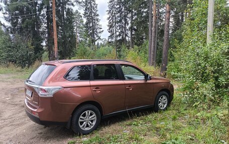 Mitsubishi Outlander III рестайлинг 3, 2012 год, 1 200 000 рублей, 6 фотография