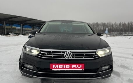 Volkswagen Passat B8 рестайлинг, 2017 год, 2 000 000 рублей, 2 фотография