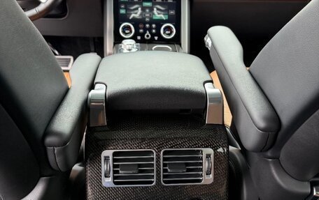 Land Rover Range Rover IV рестайлинг, 2020 год, 11 900 000 рублей, 4 фотография