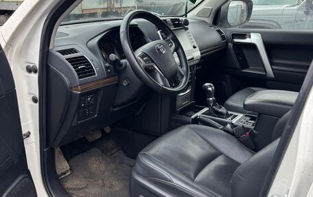 Toyota Land Cruiser Prado 150 рестайлинг 2, 2022 год, 7 970 000 рублей, 4 фотография