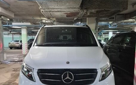 Mercedes-Benz V-Класс, 2018 год, 8 500 000 рублей, 25 фотография