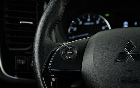 Mitsubishi Outlander III рестайлинг 3, 2021 год, 2 593 055 рублей, 14 фотография