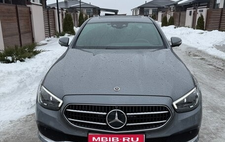 Mercedes-Benz E-Класс, 2021 год, 5 370 000 рублей, 1 фотография