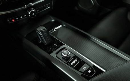 Volvo XC60 II, 2019 год, 3 749 900 рублей, 15 фотография