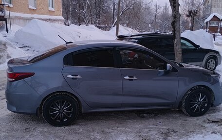 KIA Rio IV, 2020 год, 1 800 000 рублей, 3 фотография