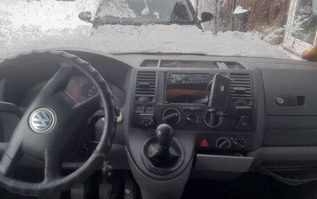 Volkswagen Transporter T5 рестайлинг, 2004 год, 750 000 рублей, 6 фотография