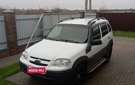 Chevrolet Niva I рестайлинг, 2016 год, 699 000 рублей, 4 фотография