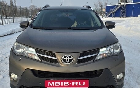 Toyota RAV4, 2015 год, 1 900 000 рублей, 3 фотография
