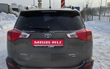 Toyota RAV4, 2015 год, 1 900 000 рублей, 5 фотография