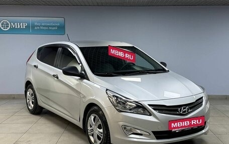 Hyundai Solaris II рестайлинг, 2015 год, 935 000 рублей, 3 фотография