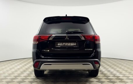 Mitsubishi Outlander III рестайлинг 3, 2020 год, 2 552 900 рублей, 4 фотография