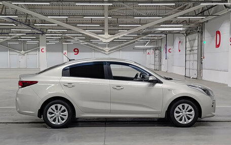 KIA Rio IV, 2018 год, 1 377 000 рублей, 4 фотография