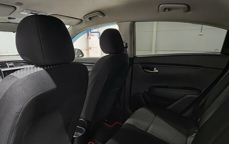 KIA Rio IV, 2018 год, 1 377 000 рублей, 12 фотография