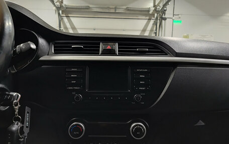 KIA Rio IV, 2018 год, 1 377 000 рублей, 15 фотография