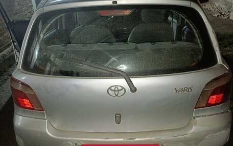 Toyota Yaris I рестайлинг, 2000 год, 185 000 рублей, 4 фотография