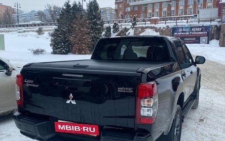 Mitsubishi L200 IV рестайлинг, 2022 год, 3 700 000 рублей, 4 фотография