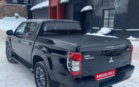 Mitsubishi L200 IV рестайлинг, 2022 год, 3 700 000 рублей, 6 фотография