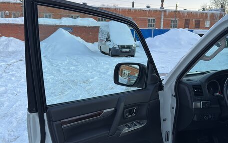 Mitsubishi Pajero IV, 2021 год, 4 300 000 рублей, 13 фотография