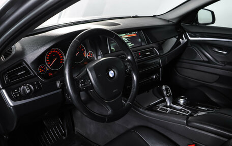 BMW 5 серия, 2014 год, 1 990 000 рублей, 15 фотография