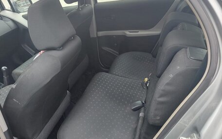 Toyota Yaris III рестайлинг, 2007 год, 590 000 рублей, 13 фотография