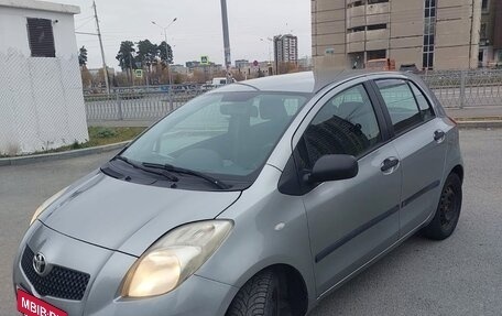 Toyota Yaris III рестайлинг, 2007 год, 590 000 рублей, 6 фотография