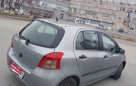 Toyota Yaris III рестайлинг, 2007 год, 590 000 рублей, 4 фотография