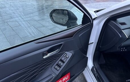 Toyota Avalon, 2022 год, 4 300 000 рублей, 9 фотография