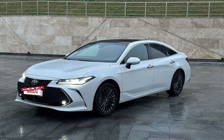 Toyota Avalon, 2022 год, 4 300 000 рублей, 3 фотография